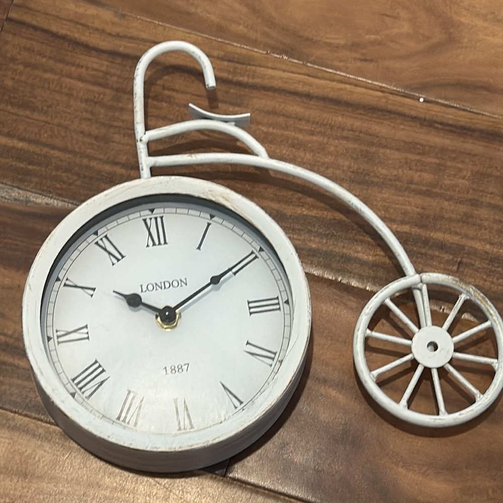 NEW Table Clock Bicycle Bike Cycling Novelty Gift Party Favors